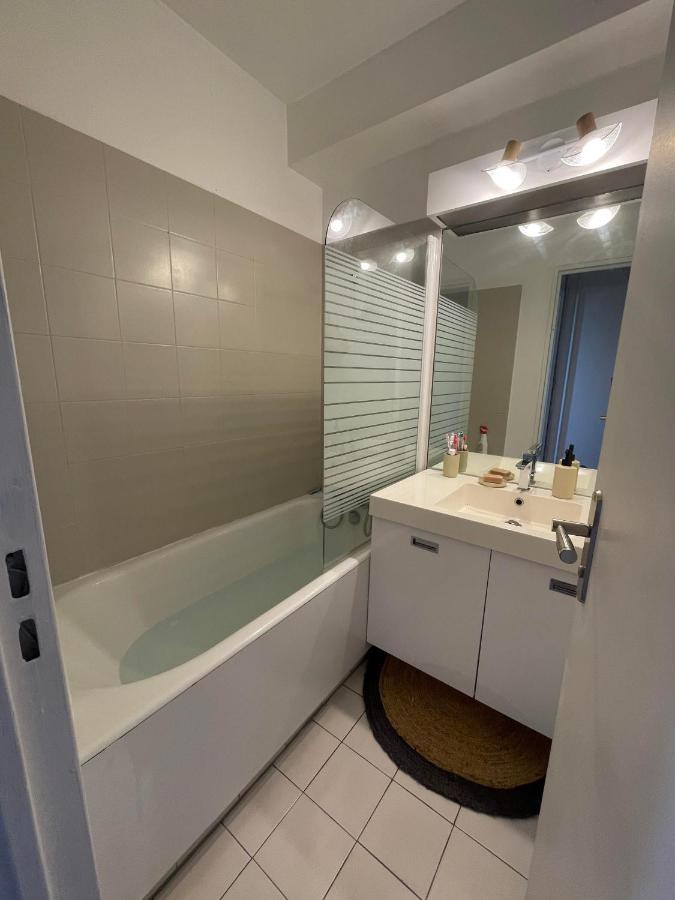 La Penate De Saint Cyp - Residence Les Fregates Vue Mer, Piscine エクステリア 写真